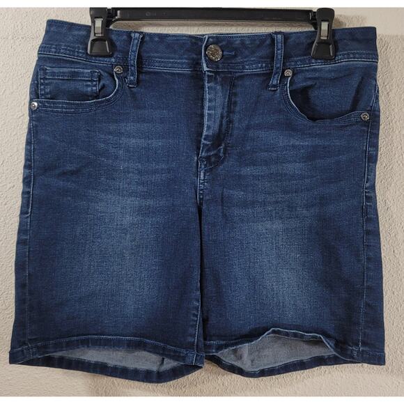 Seven 7 Blue Light Washed Flat Front Boyfriend Denim Shorts 10 Lightweight Soft - Picture 1 of 5